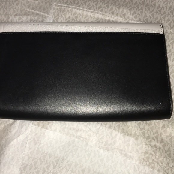 Michael Kors clutch purse - Picture 2 of 5